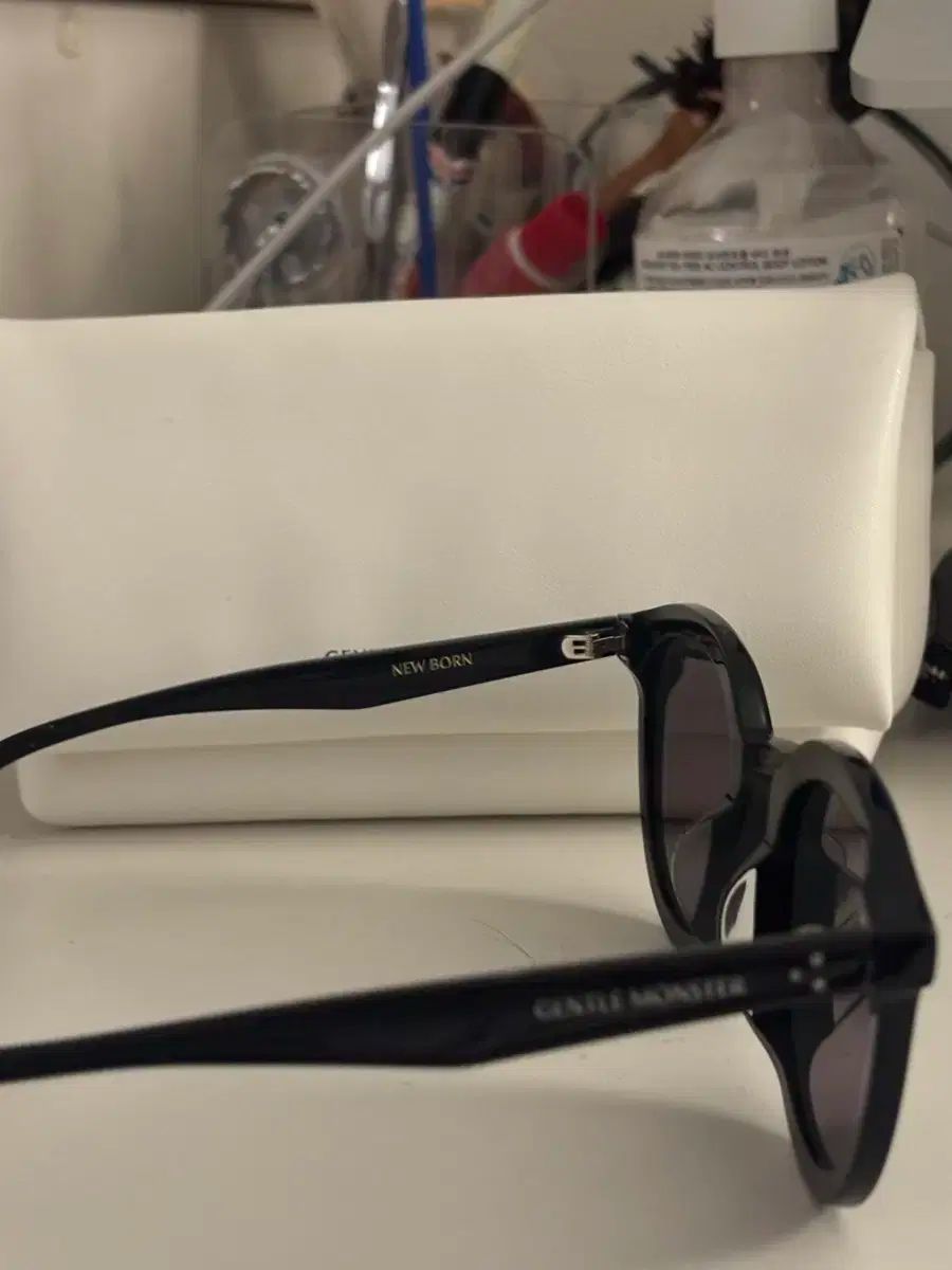 ジェントルモンスター ニューボーン