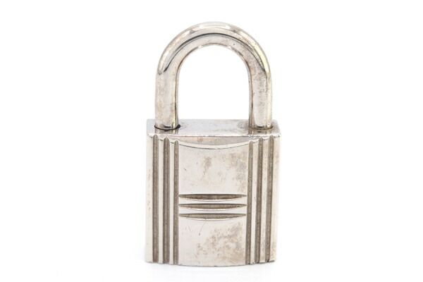 エルメス カデナ シルバー メタル 嘉手納 南京錠