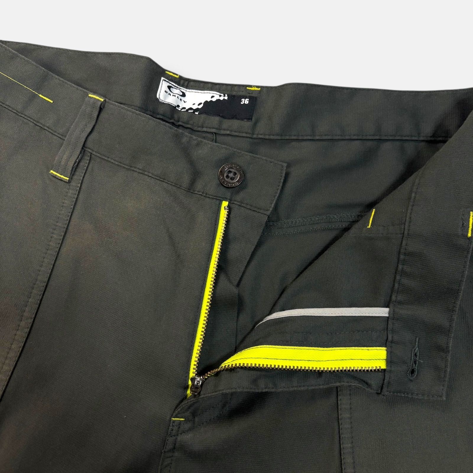 OAKLEY ワイドカーゴパンツ y2k テック系 グレー 36 - メルカリ