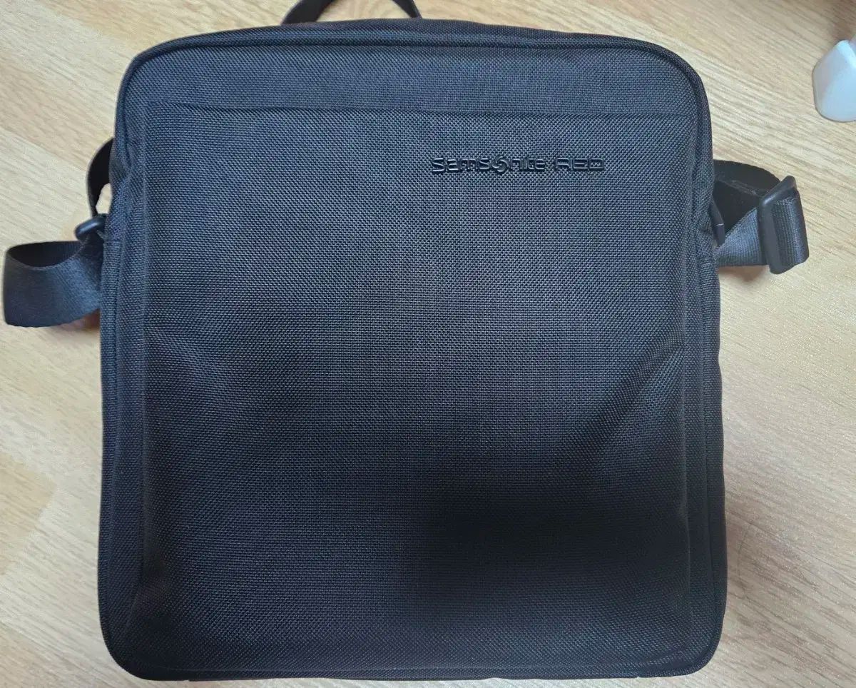 サムソナイトレッド メンズ クロスバッグ