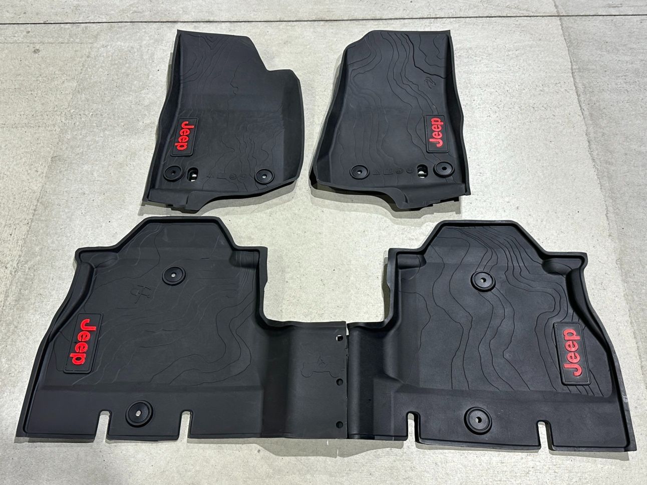 クライスラー JEEP ジープ OEM ラングラー アンリミテッド JL 18年～ オールウェザー フロアマット セット ラバータイプ 品 ⑫