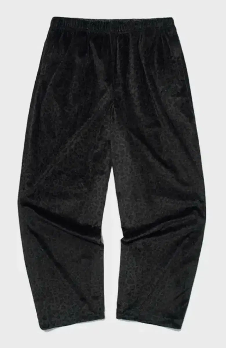 ウィーケンダーズ レオパード イージー パンツ ブラック XL