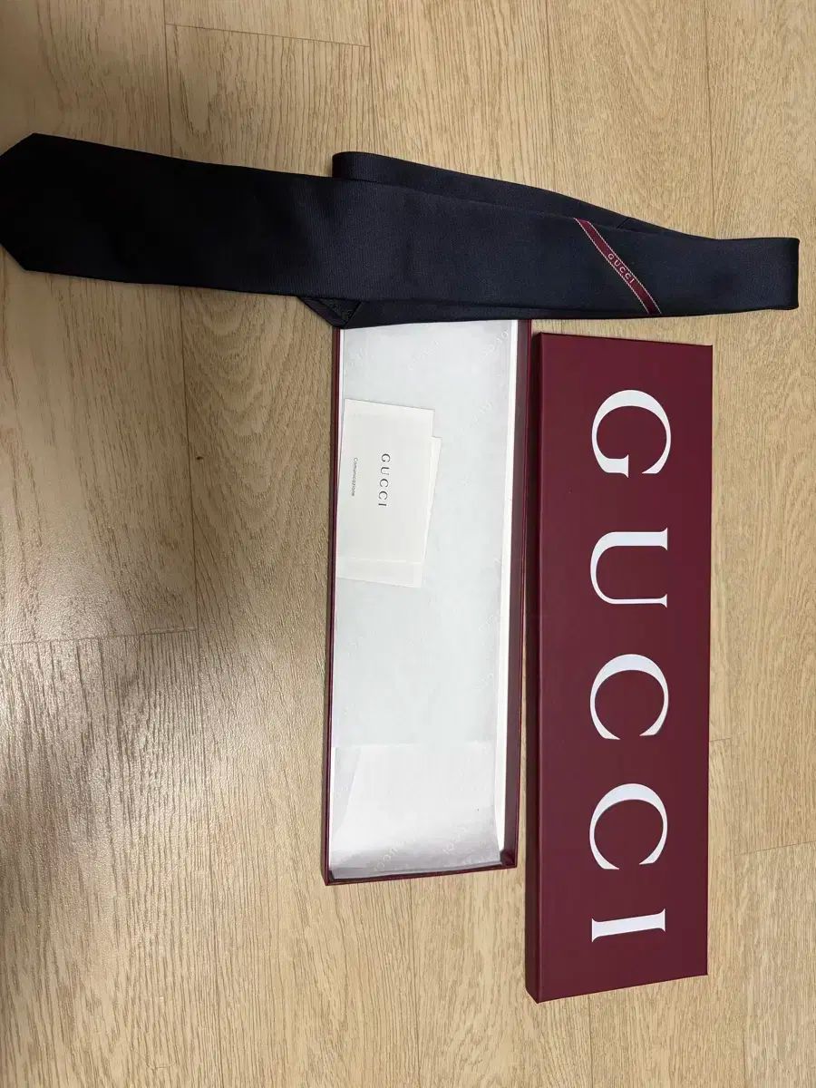 グッチ ネイビー ネクタイ ロゴPOINT