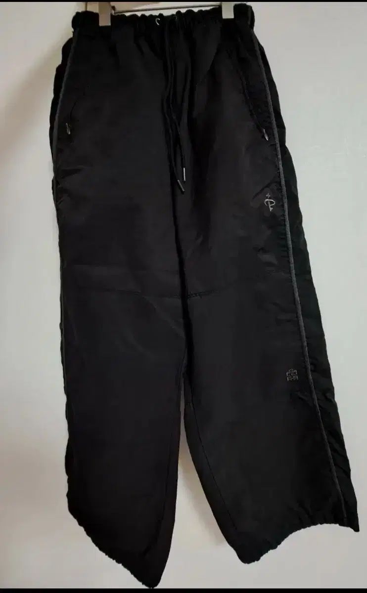 ポリテルー トラックパンツ トリプルブラック シャーリング 2