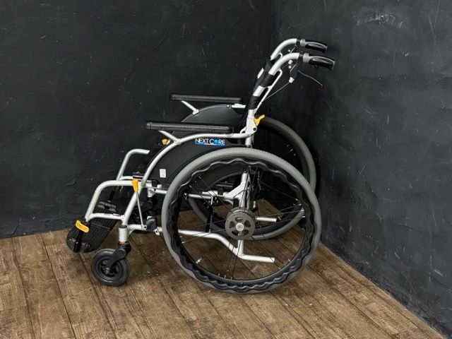 MATSUNAGA NEXTCORE NEXT-11B 車イス 松永 ネクストコア ブラック 車椅子 自走式 514868