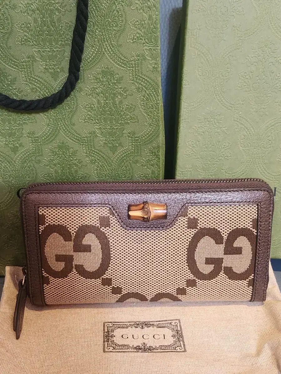 レア美品✨プラダ◇希少色マルチカラー二つ折り財布 ゴールド金具白