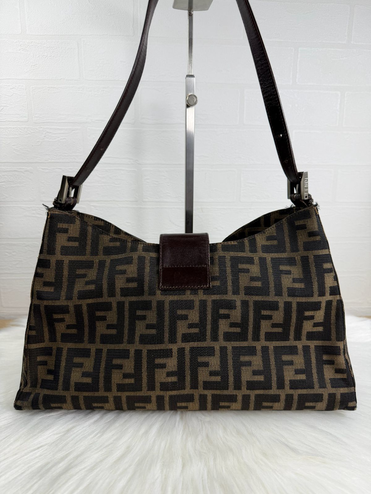 現状品 Fendi フェンディ ショルダーバッグ ズッカ ナイロンキャンバス ブラウン シルバー金具 レディース