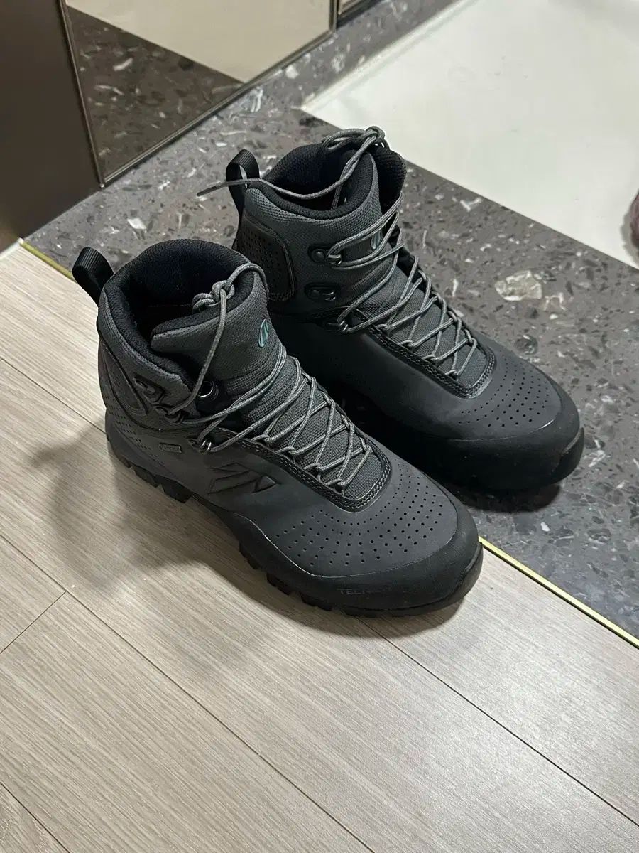 テックニカ ポージ レディース登山靴