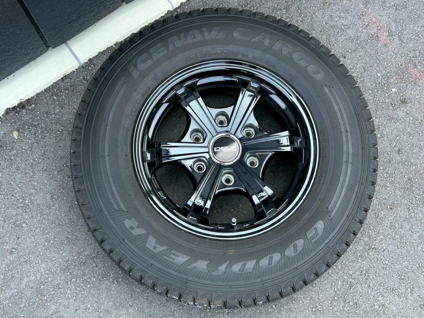 195 80 R 15 スタッドレス＆ホイールセット ハイエース