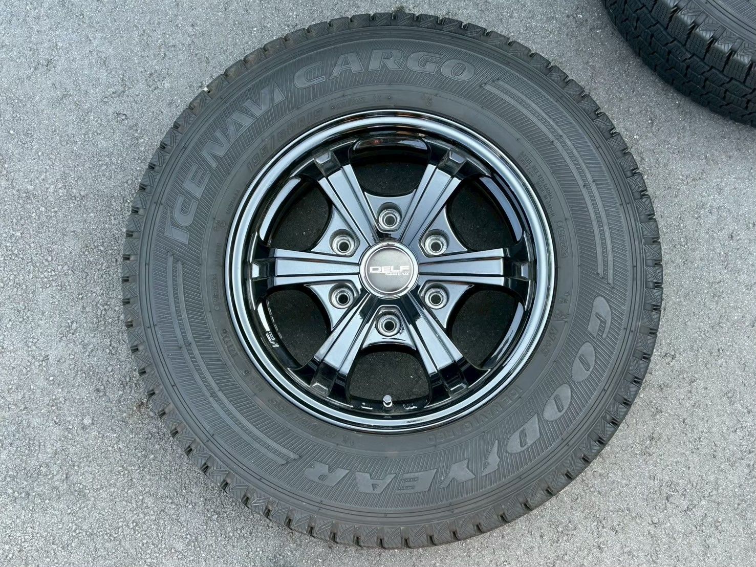  195 80 R 15 スタッドレス＆ホイールセット ハイエース 15インチ タイヤ ホイールセット