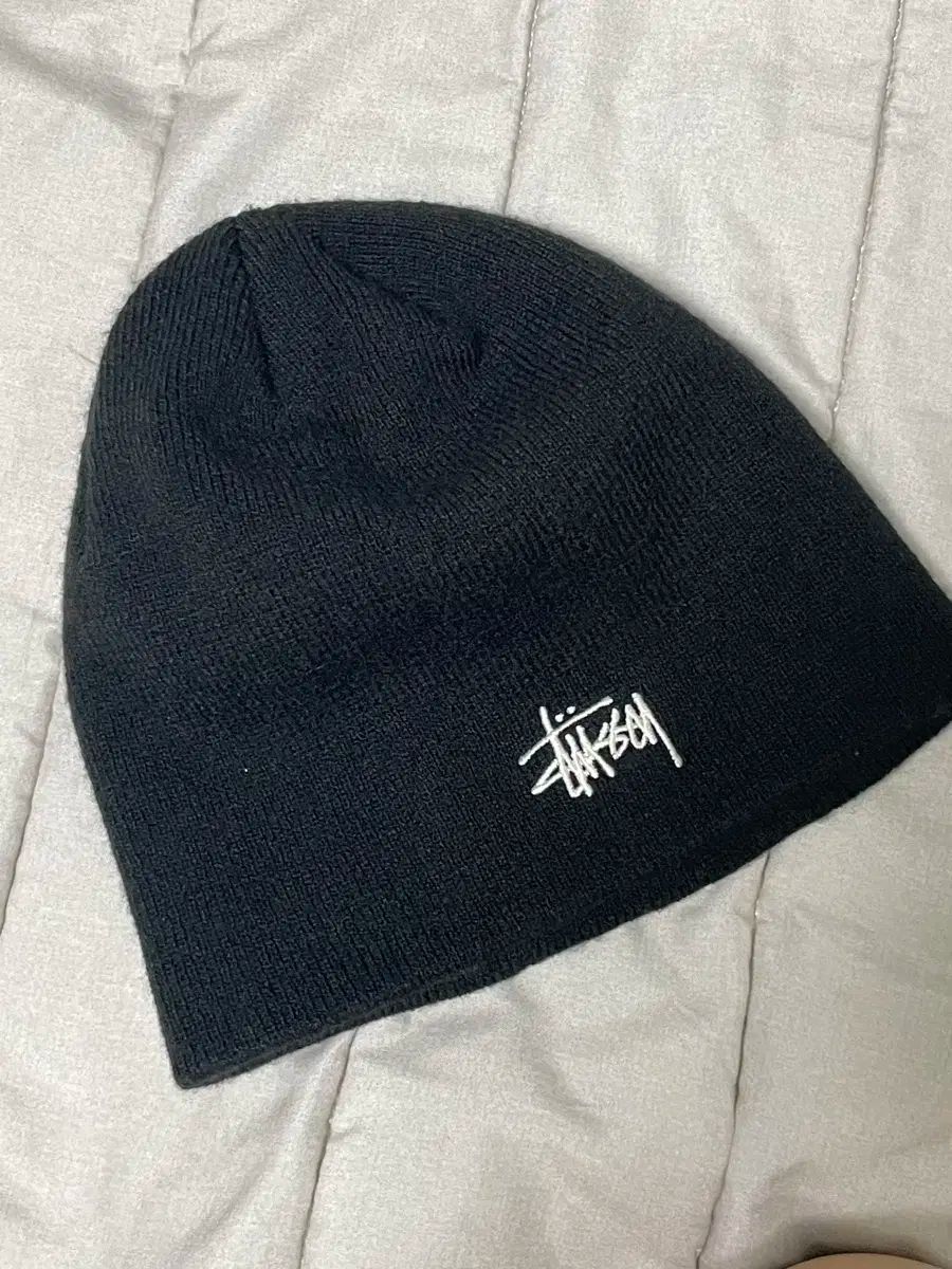 STUSSY ベーシック スカルキャップ ビーニー