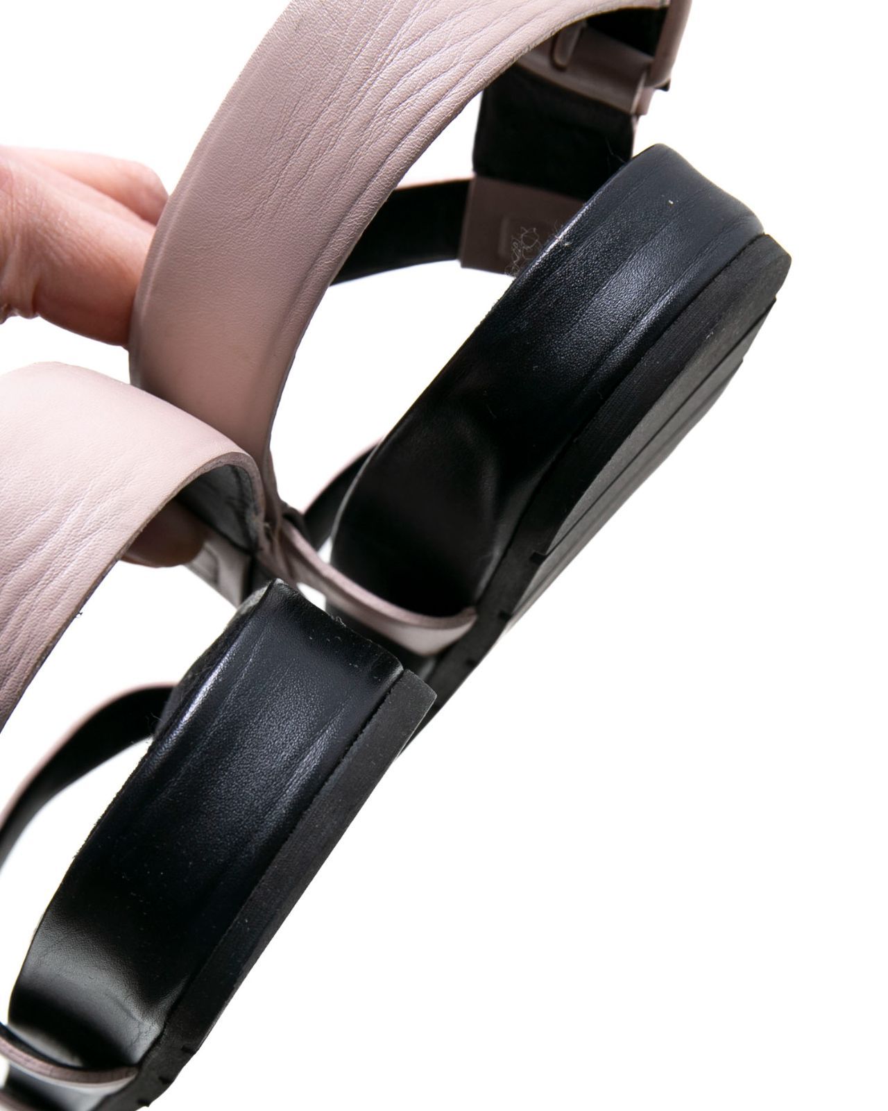 レザーサンダル