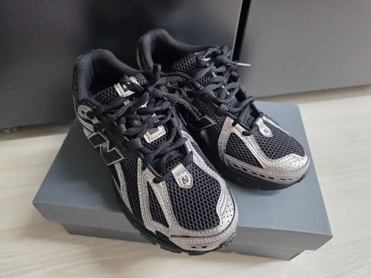 ニュー ンス 1906 スニーカー 22.5 cm