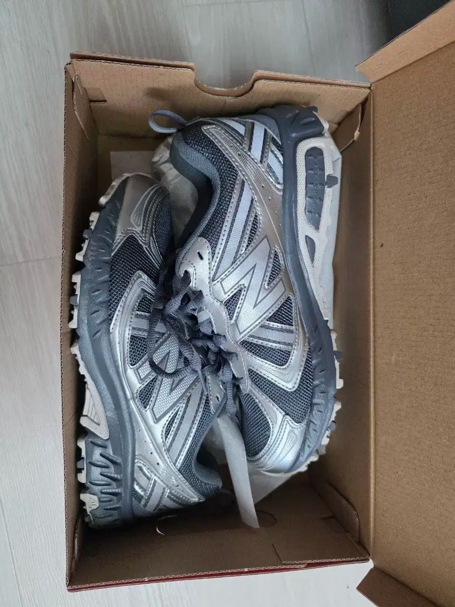 ディープグレー