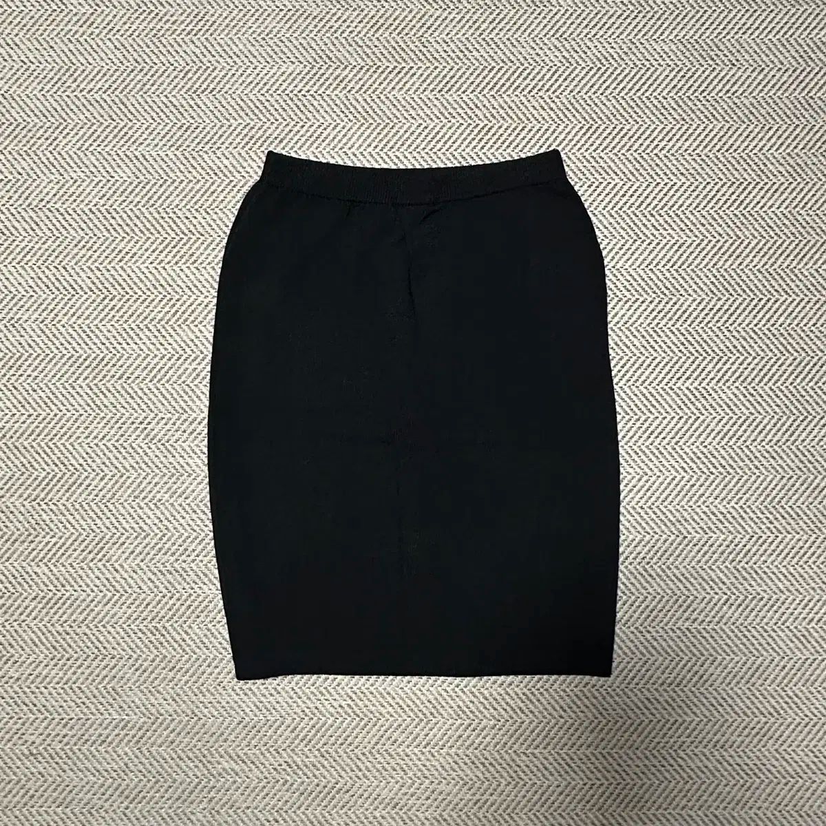 ST JOHN woman wool skirt black