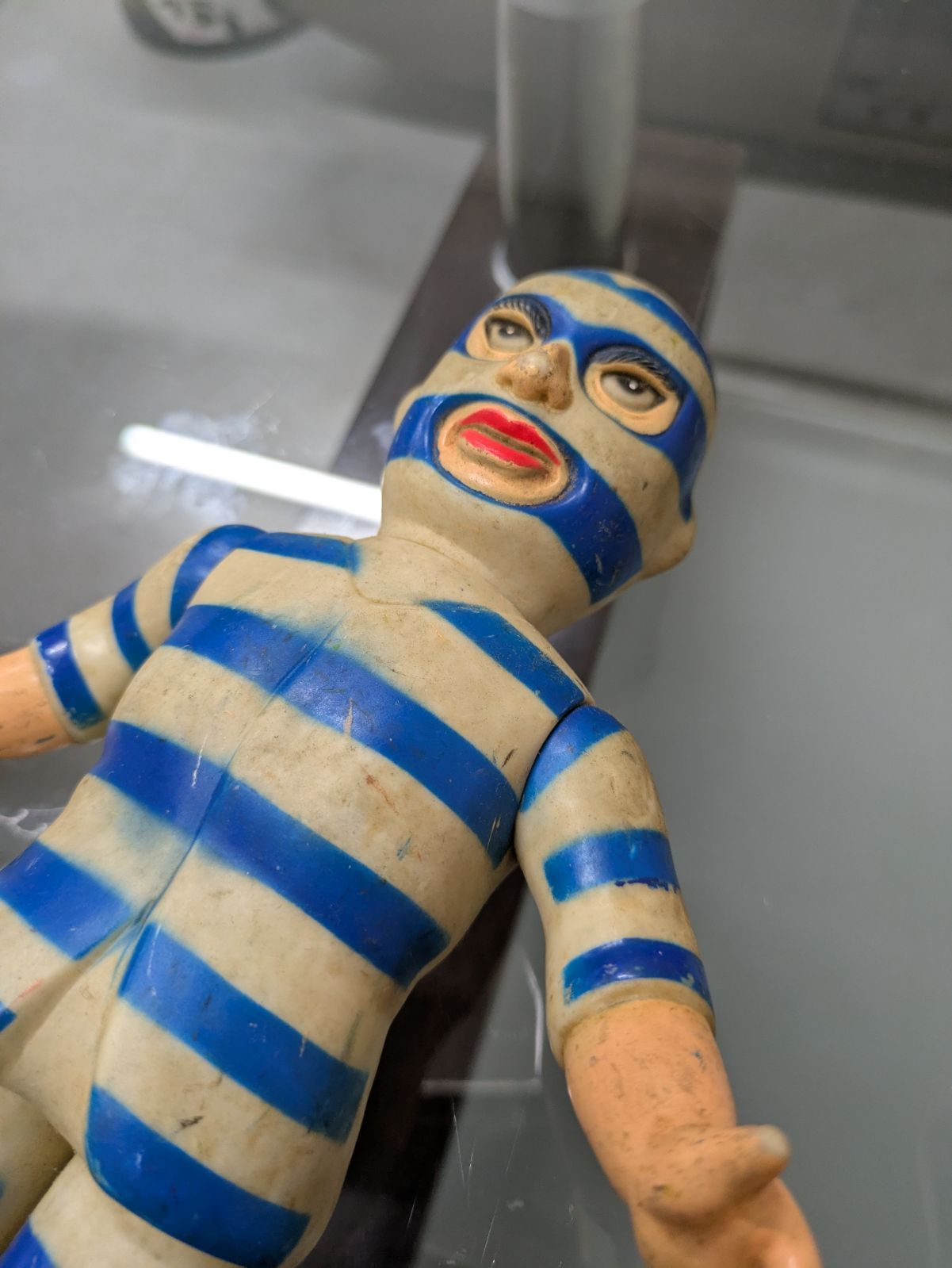 囚人魔 ソフビ タイガーマスク 復刻 メディコムトイ