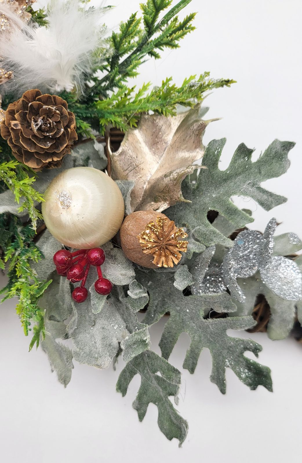 ゴールドポインセチア三日月クリスマスリース