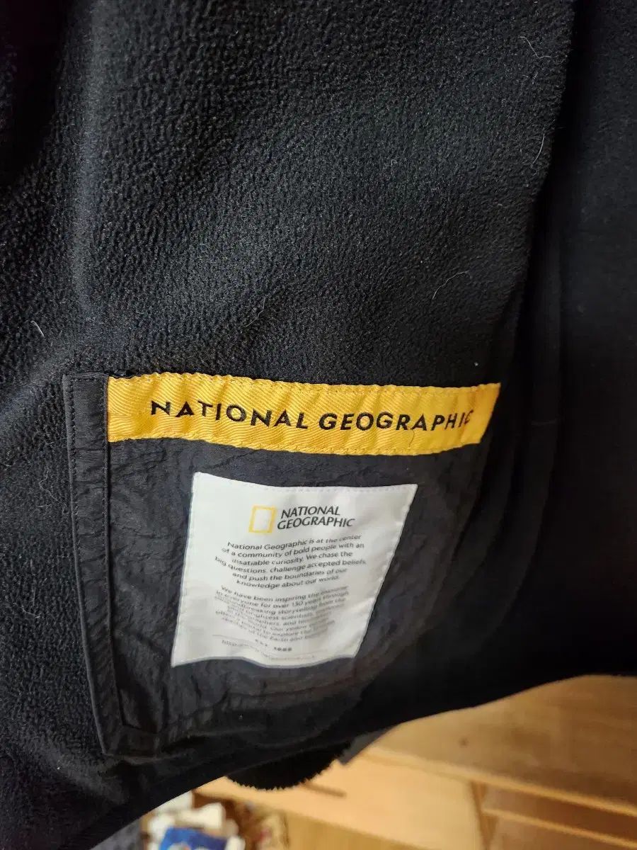 送料無料も ナショナルジオグラフィック フリース シープスキン m