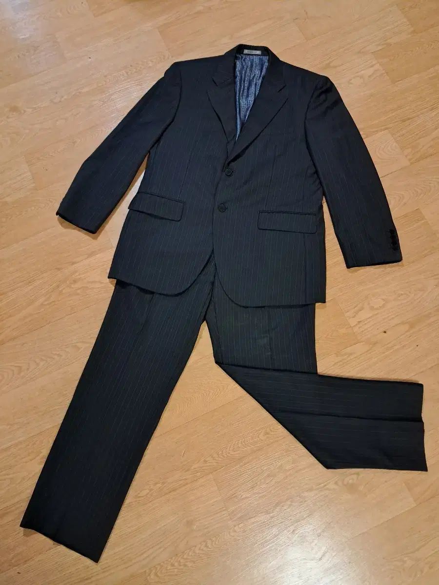 ブランド ジバンシィ ウール スーツ セットアップ トップス 100 ボトムス 32サイズ