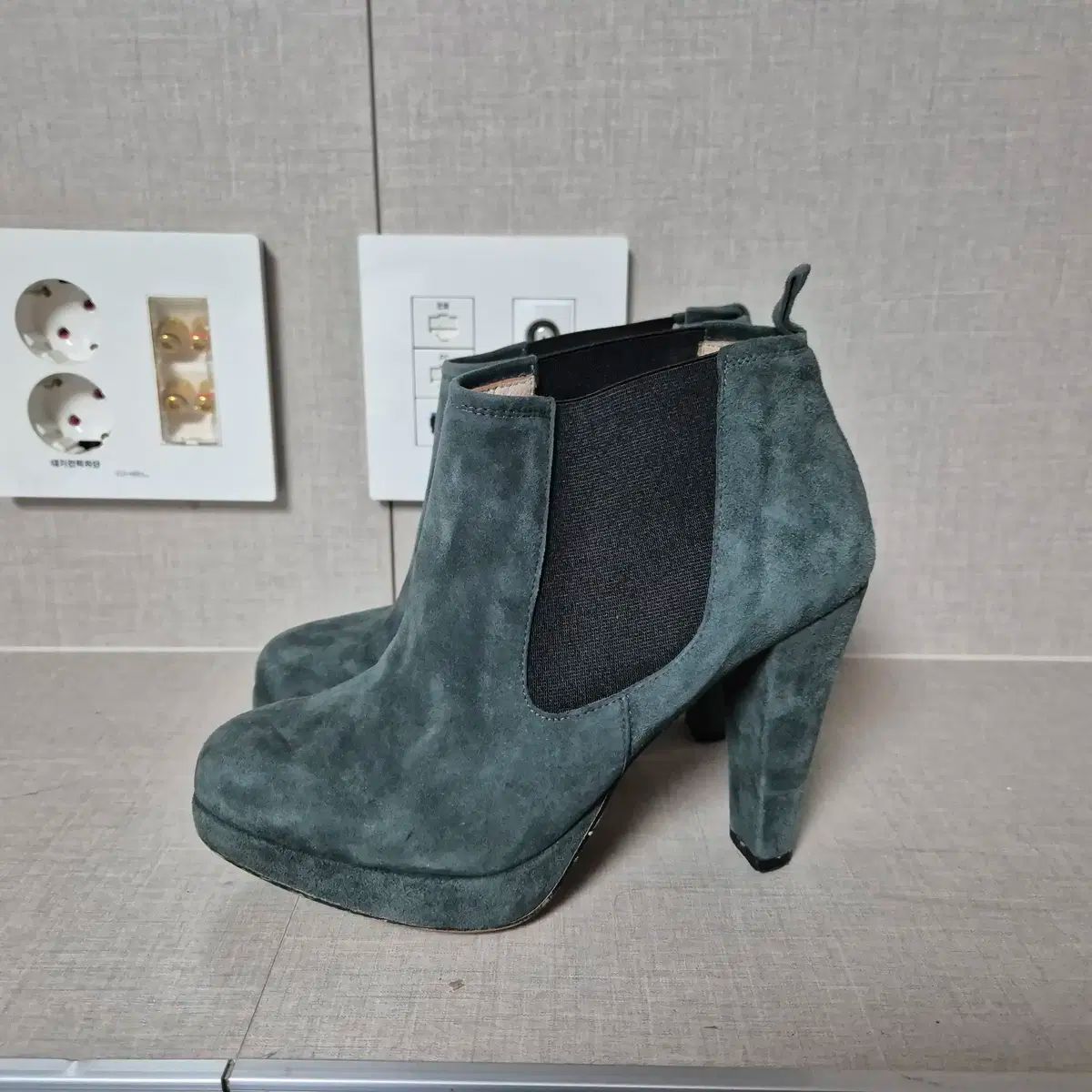 37 ガニー GANNI アンクルブーツ