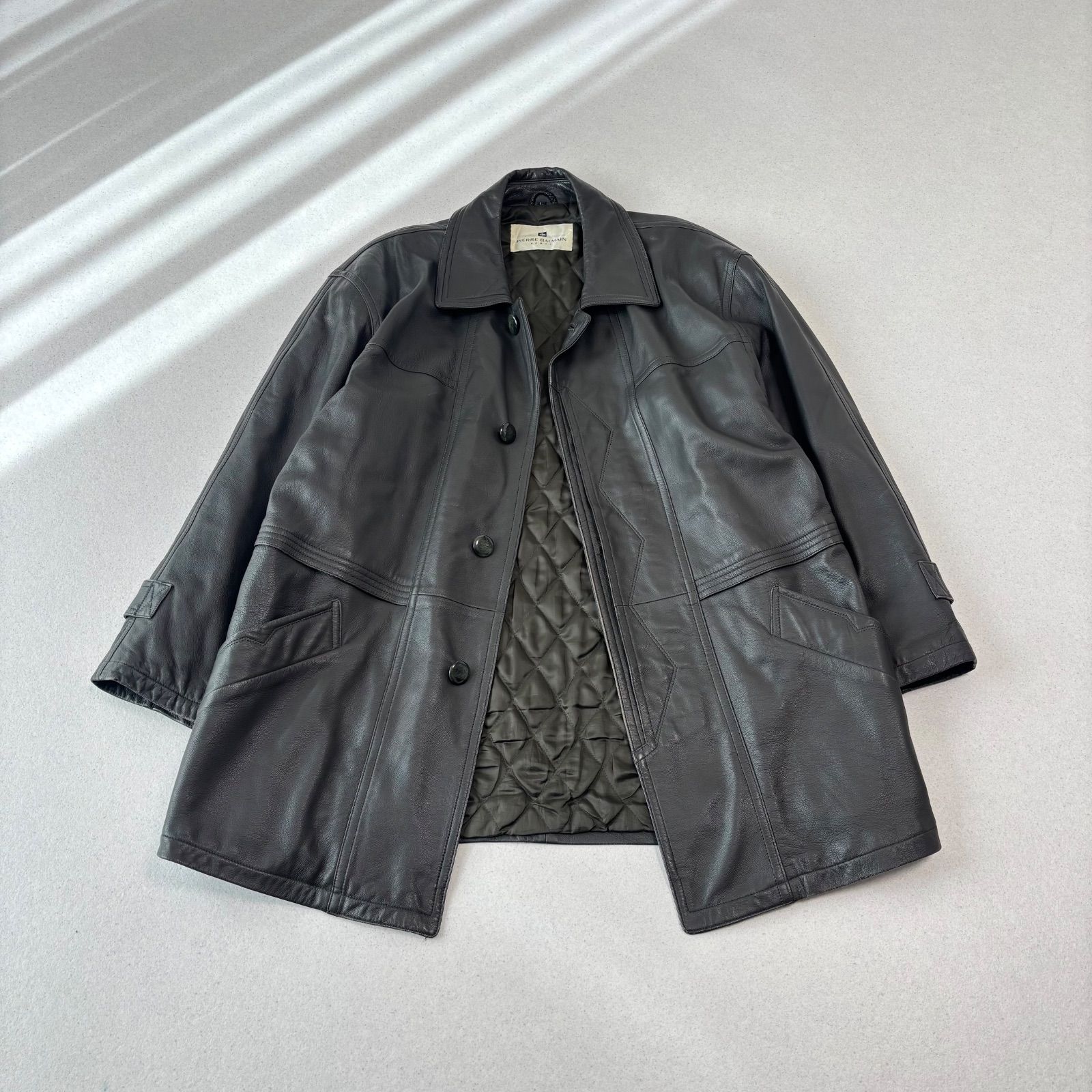 pierre balmain ピエールバルマン　レザーコート　金ボタン PIERRE BALMAIN ピエールバルマン レザー コート ジャケット Lサイズ