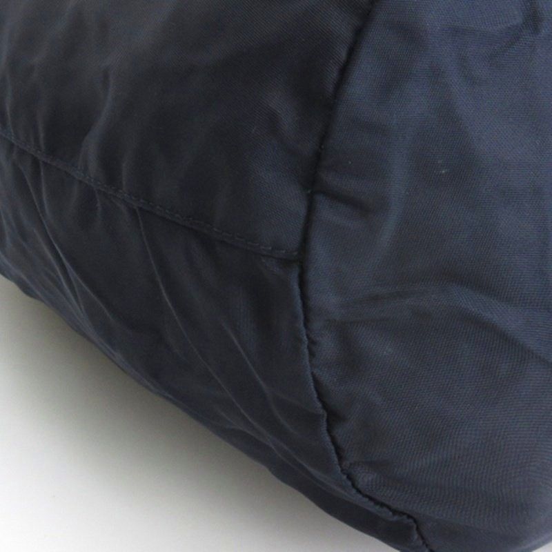 PRADA 三角ロゴプレート