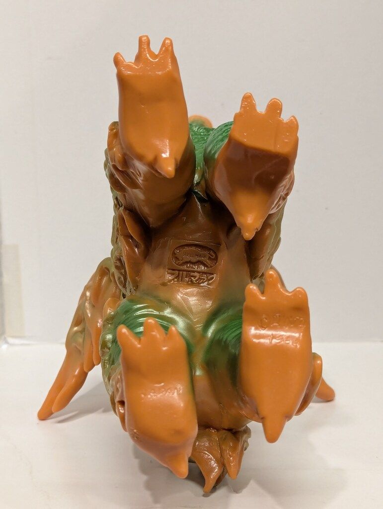 ブルマァク 復刻版怪獣シリーズ ウルトラマン ドドンゴ - メルカリ