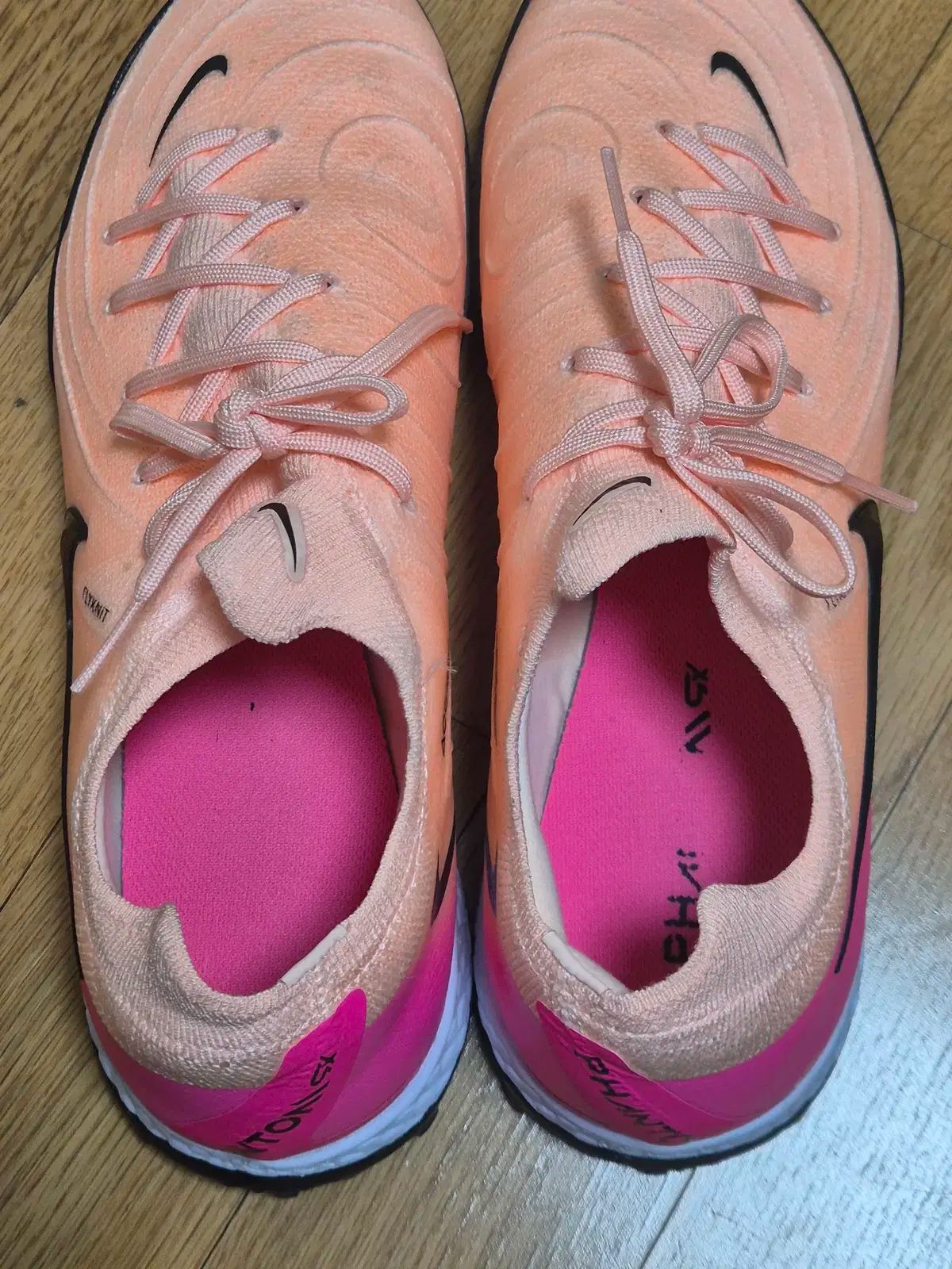 250 NIKE サッカーシューズ リアクト FANTOM GX 2