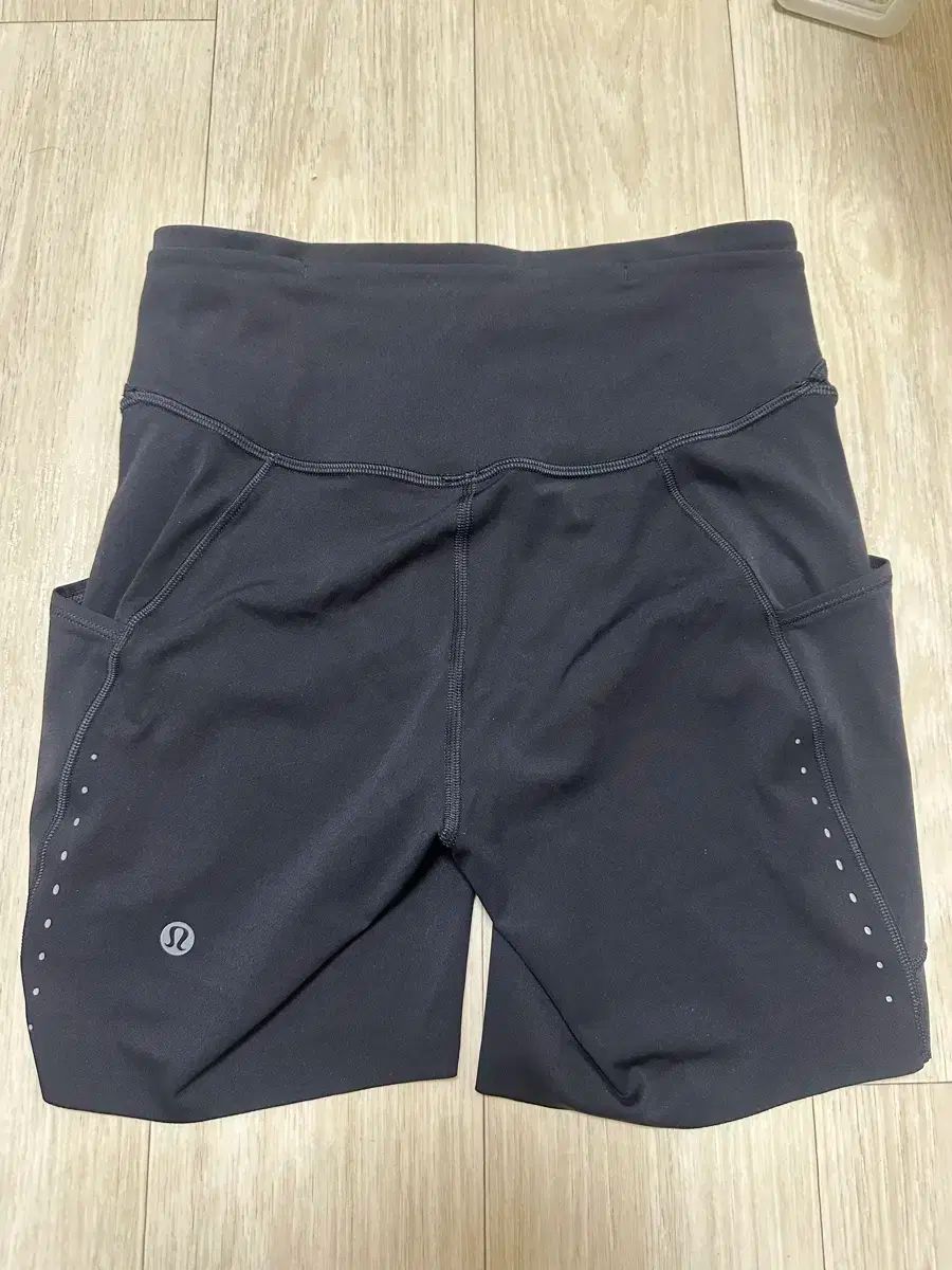 ルルレモン パスト&フリー ショーツ 6インチ ブラック 4