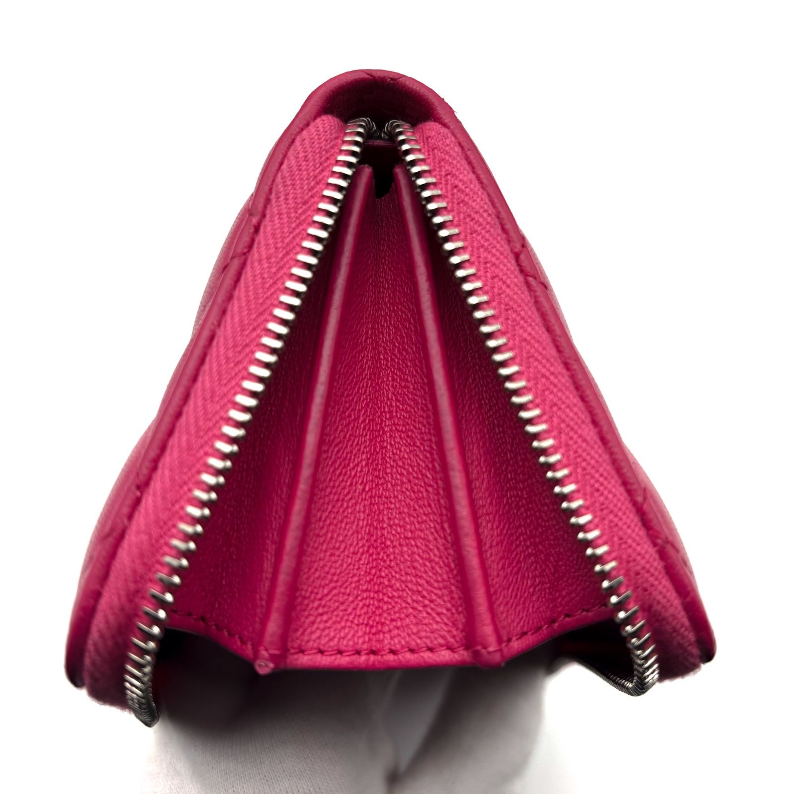 極美品✨】シャネル ミディアム 財布 マトラッセ ラウンドジップ