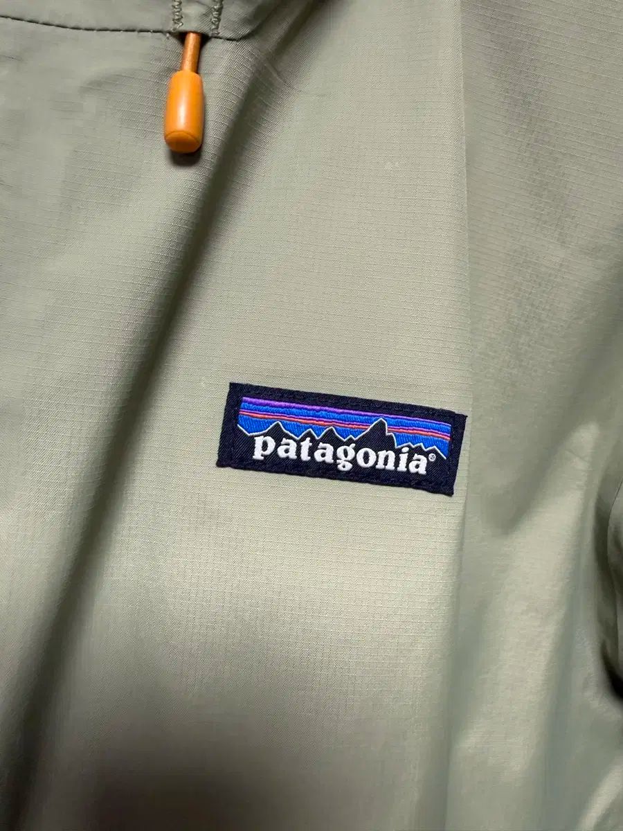 パタゴニア ウィンドブレーカー トレントシェル L グリーン