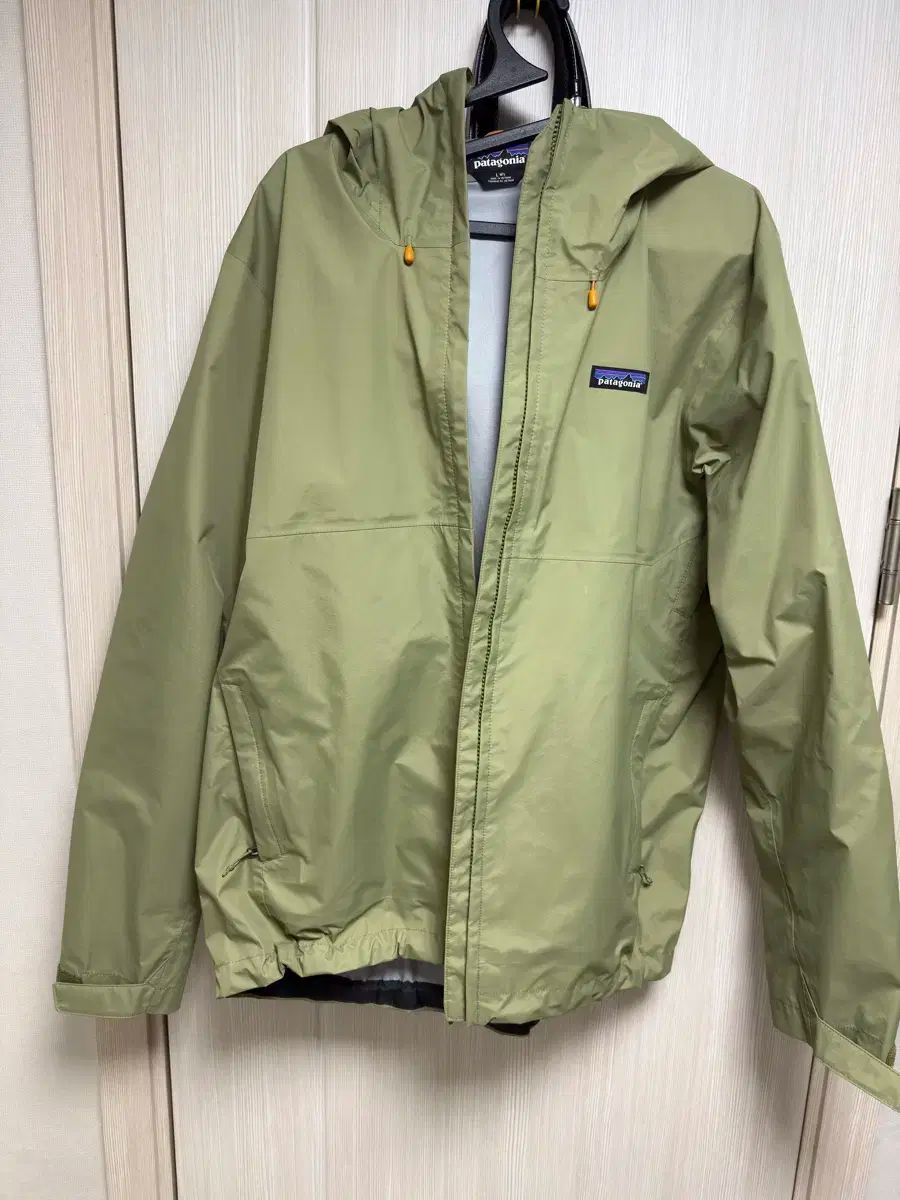 パタゴニア ウィンドブレーカー トレントシェル L グリーン