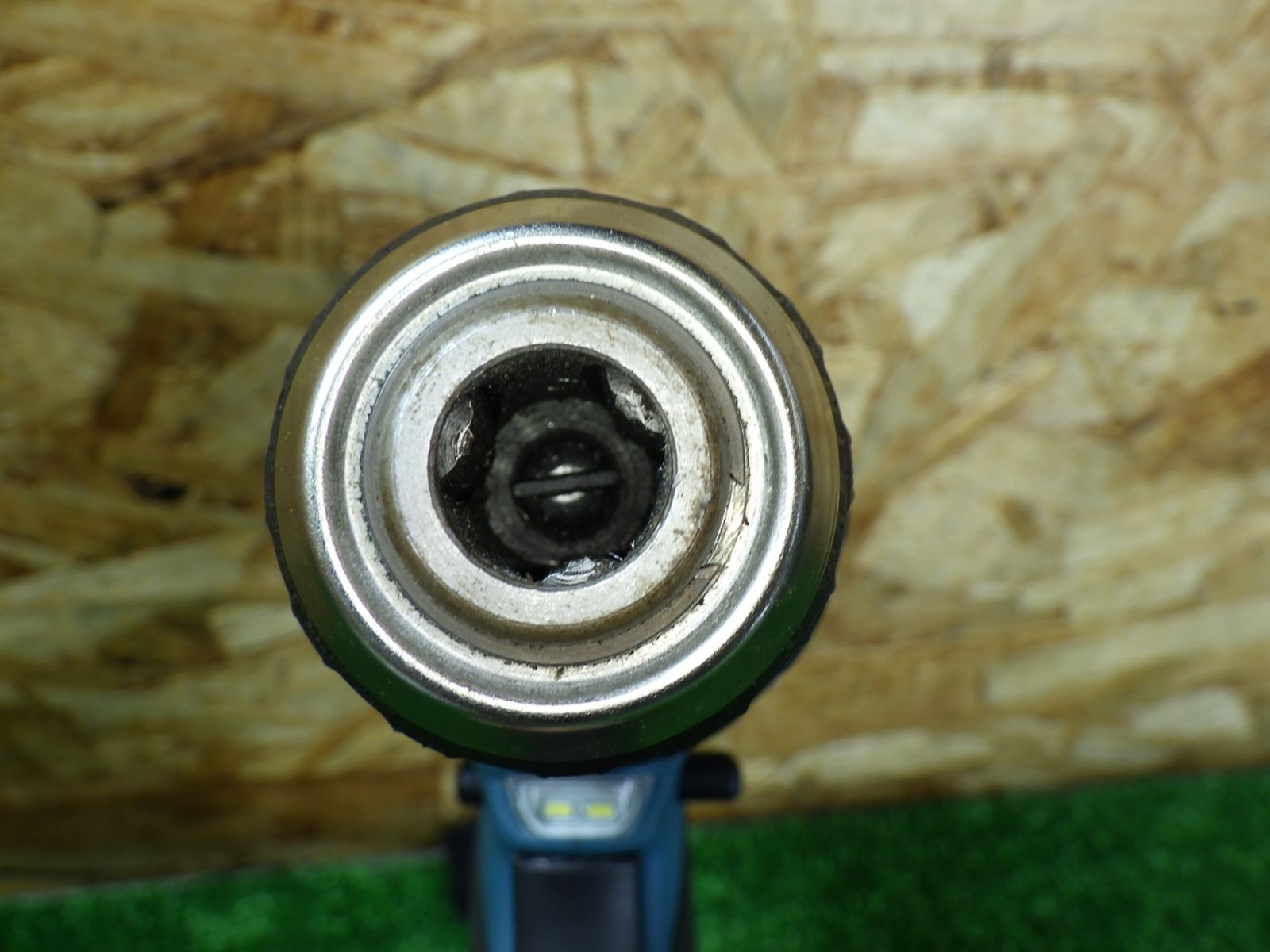 比較的きれいな品 マキタ 40Vmax 震動ドライバドリル HP002G 本体のみ 充電式 電動工具 makita 品