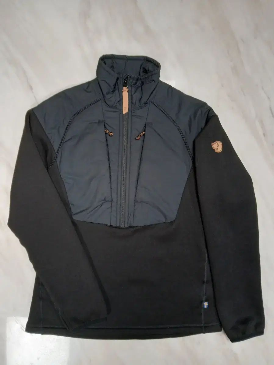 レディース Fjällräven フェールラーベン 機能性 ハーフジップ S サイズ 良い