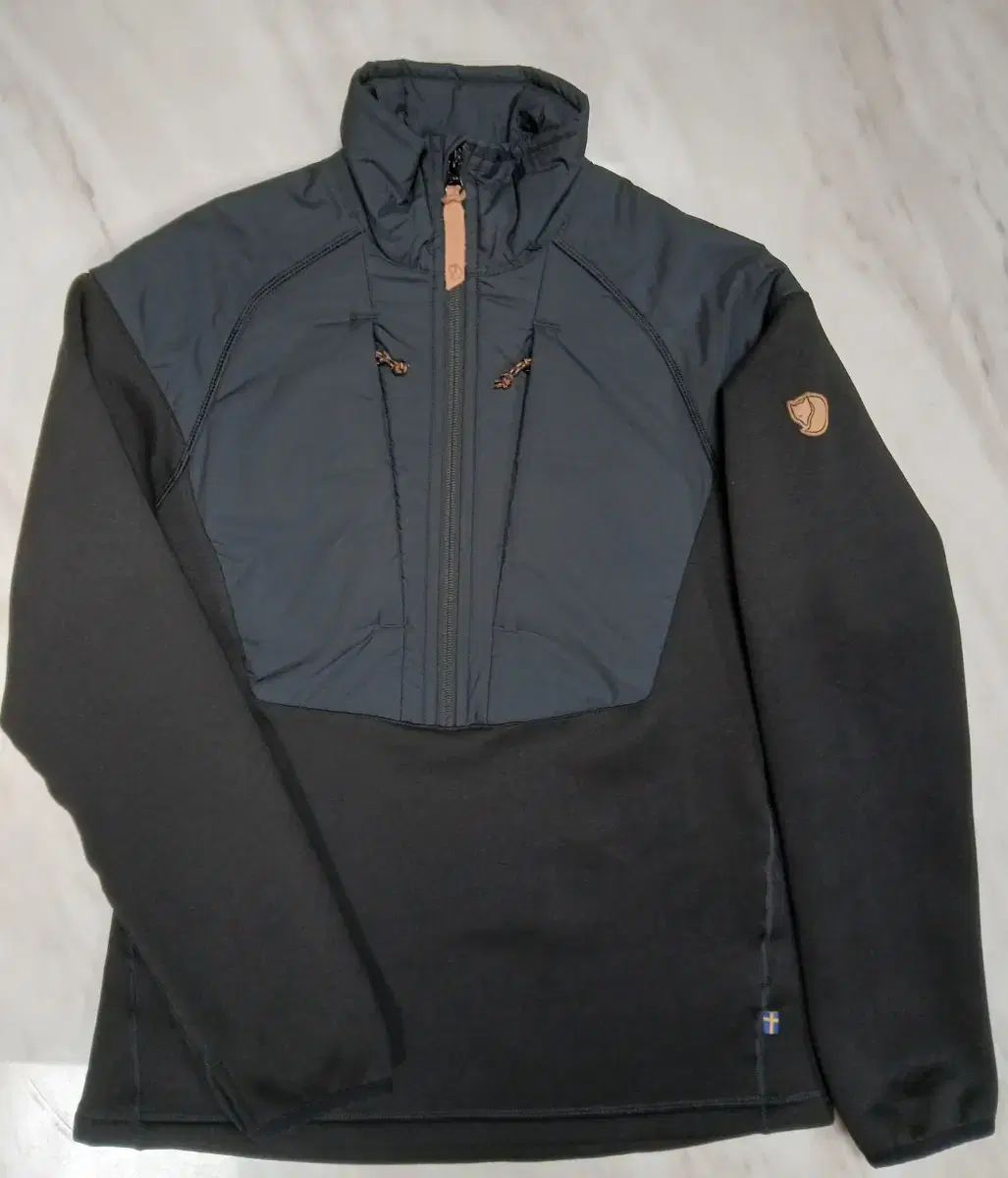 レディース Fjällräven フェールラーベン 機能性 ハーフジップ S サイズ 良い