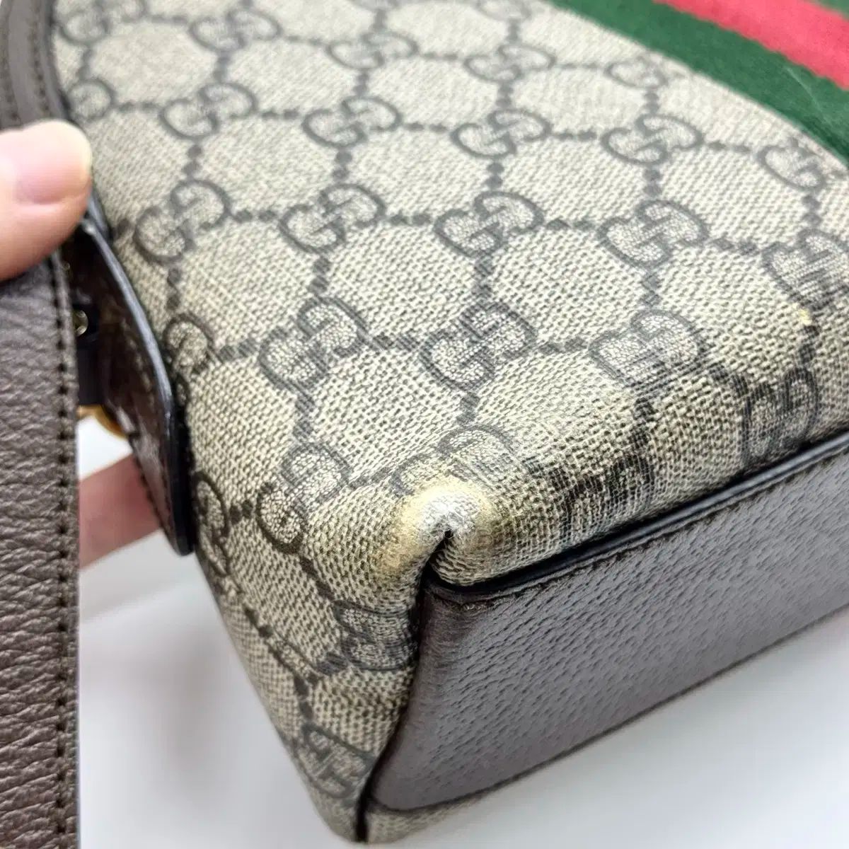 スプリーム ショルダーバッグ