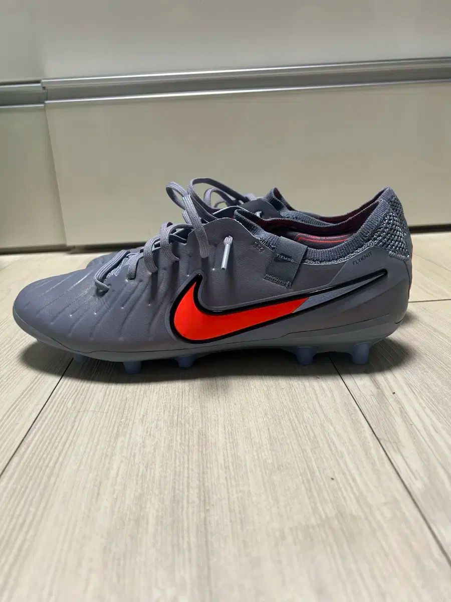 ナイキ ティエンポ レジェンド 10 エリート AG 280