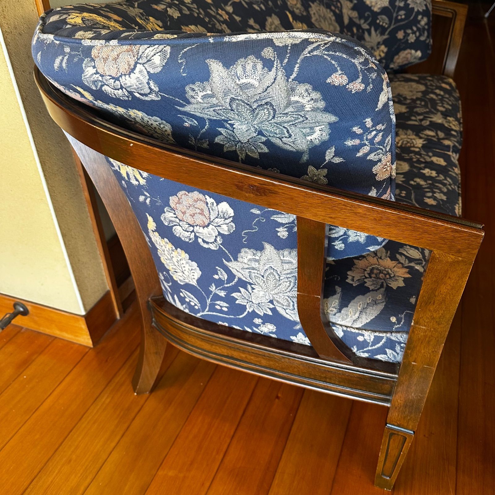 美品 マルニ木工 地中海ロイヤル シャルル アームチェア 2人/3人掛け