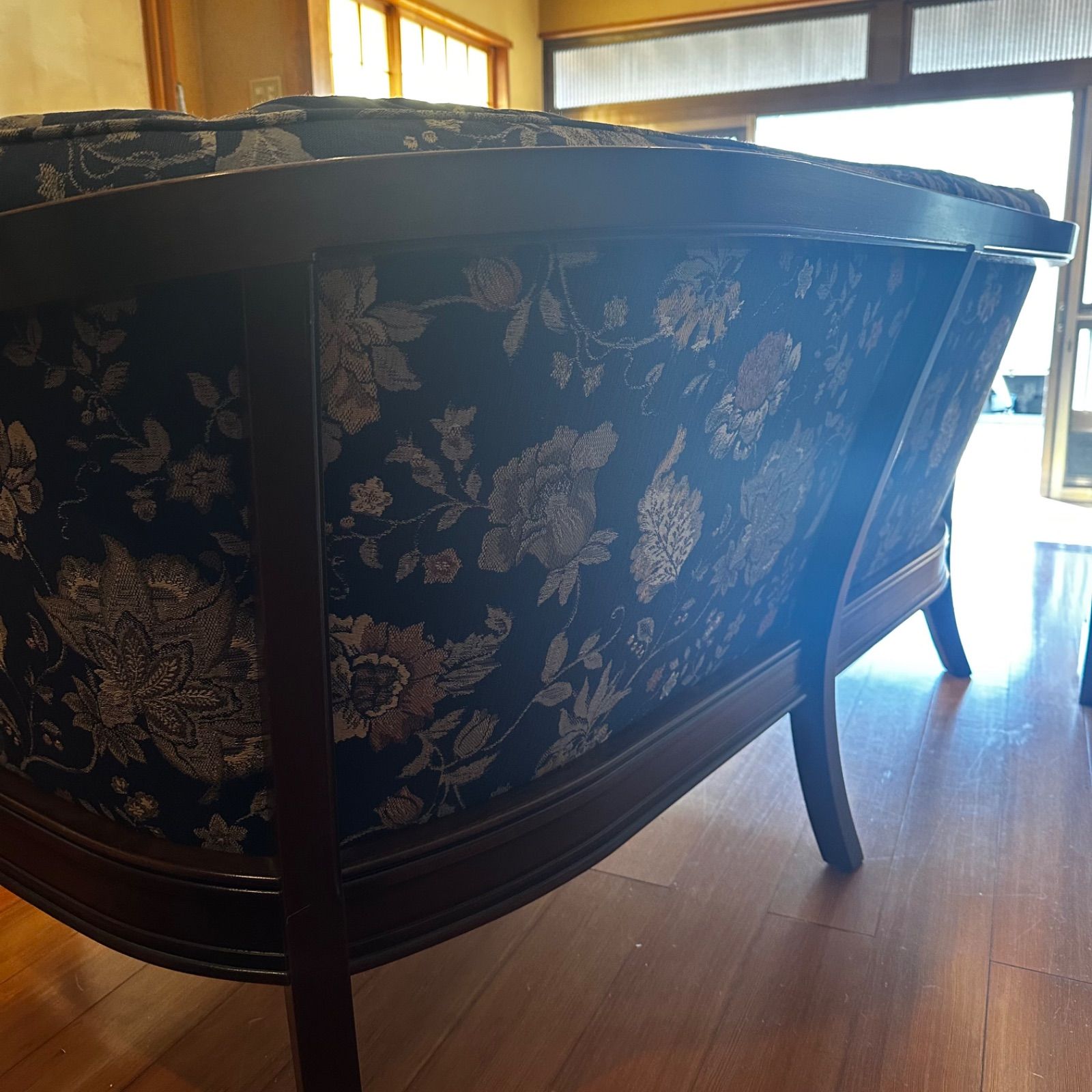 美品 マルニ木工 地中海ロイヤル シャルル アームチェア 2人/3人掛けソファ 美品 マルニ木工 地中海ロイヤル シャルル アームチェア 2人/3人掛けソファ