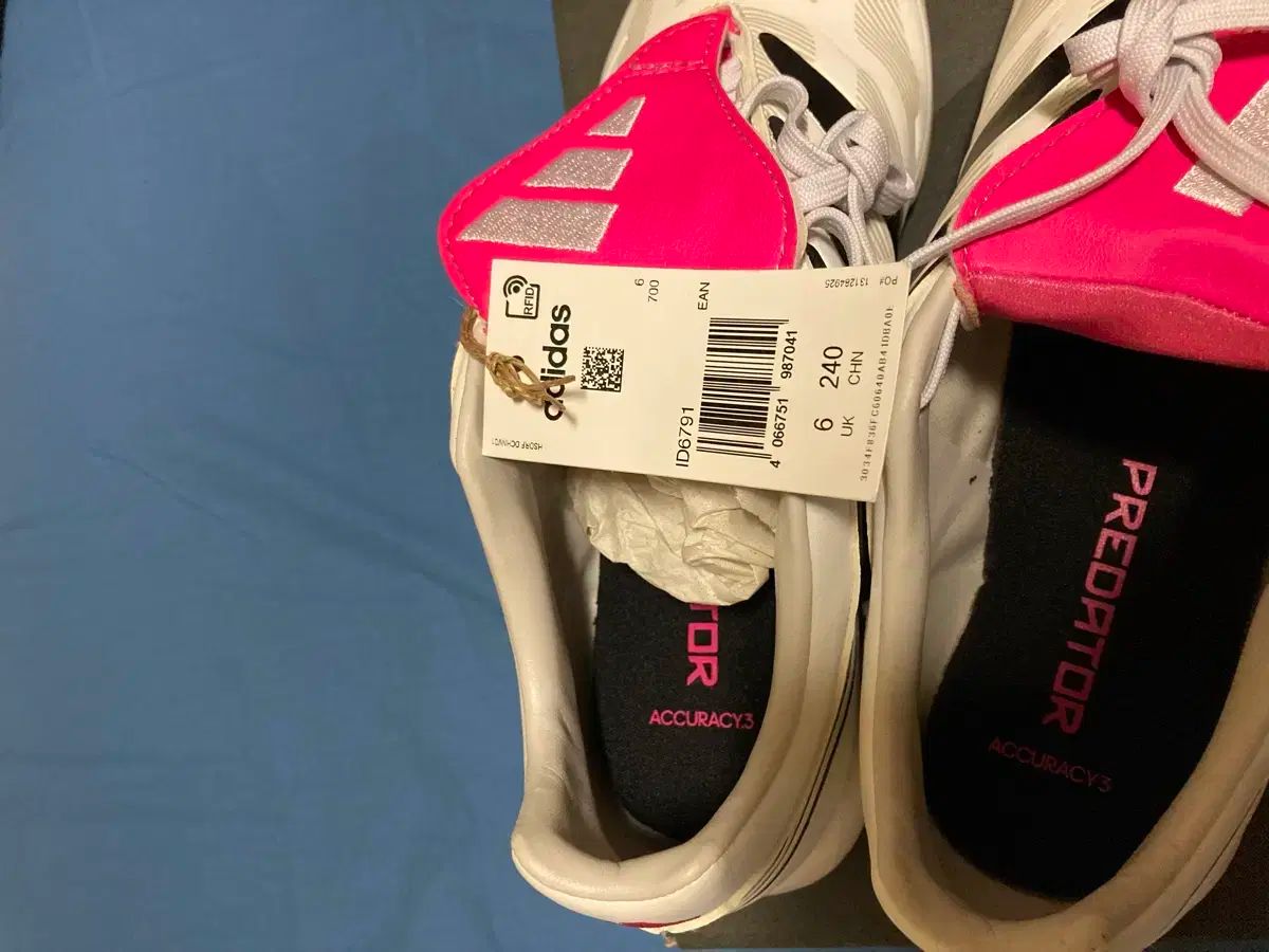 アディダス プレデター プレシジョン TF サッカーシューズ 245