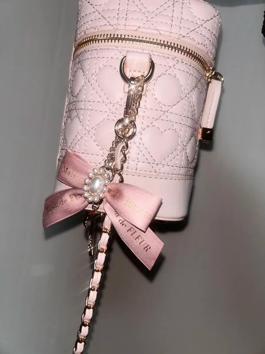 【新年大処分特価】 ル レーヴ バニー ハート キルティング バニティ バッグ ピンク PIUM LIZ LISA 品質保証で、高速配送 ！