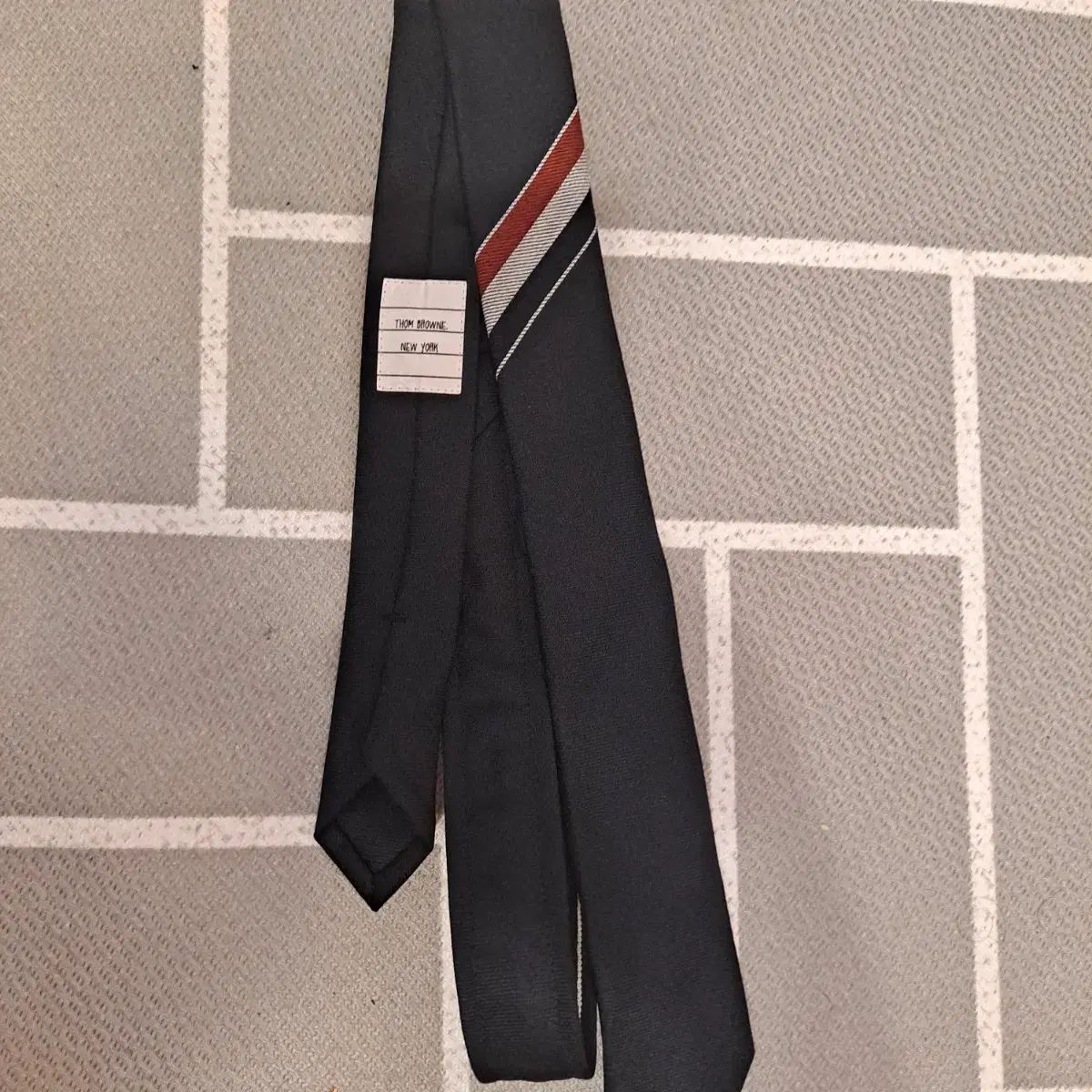 トム・ブラウン ネイビー ストライプ ウール ネクタイ カフス 2点
