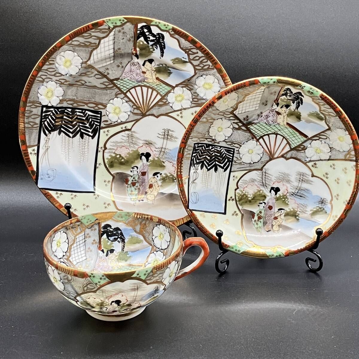 ニッポン 里帰り 明治期 金彩窓絵風景人物図 カップ&ソーサー プレート トリオセット 卵殻手 エッグシェル 英国輸 POP_25D