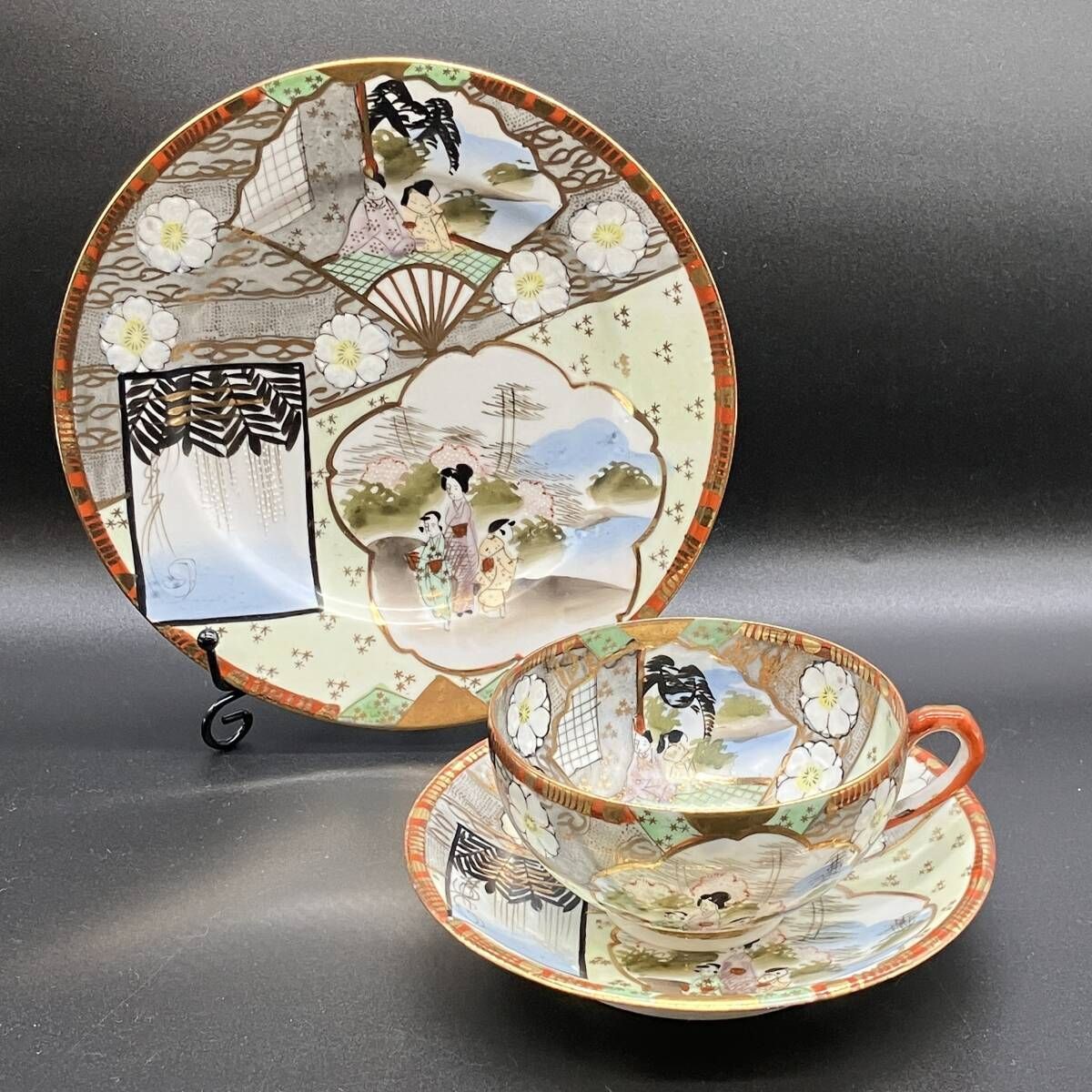 ニッポン 里帰り 明治期 金彩窓絵風景人物図 カップ&ソーサー プレート トリオセット 卵殻手 エッグシェル 英国輸 POP_25D