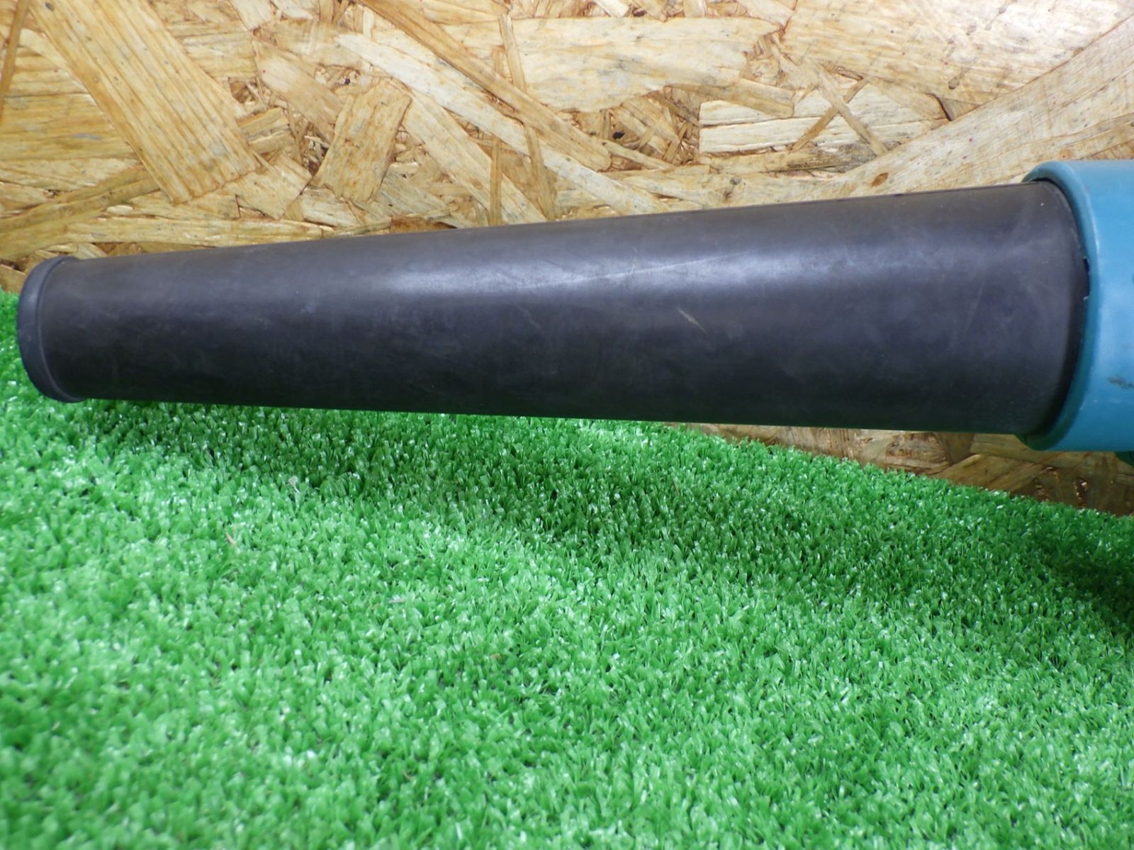 車の清掃にも マキタ 18V ブロワ 本体のみ UB185D 送風 吹き飛ばし 充電式 電動工具 ブロアー makita 品