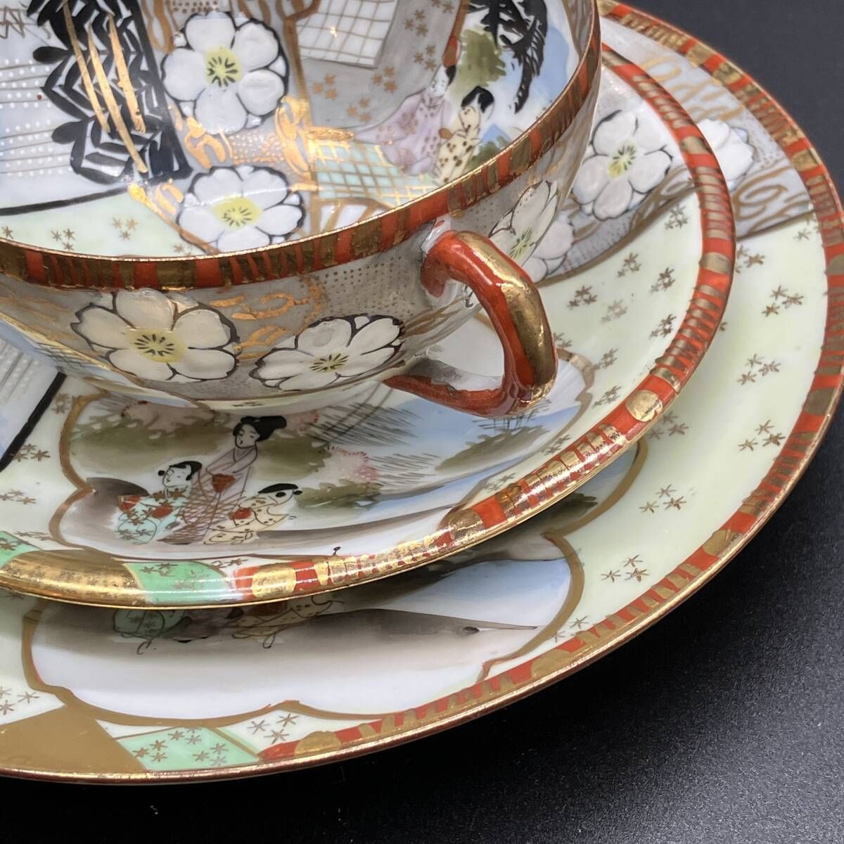 カップ＆ソーサー