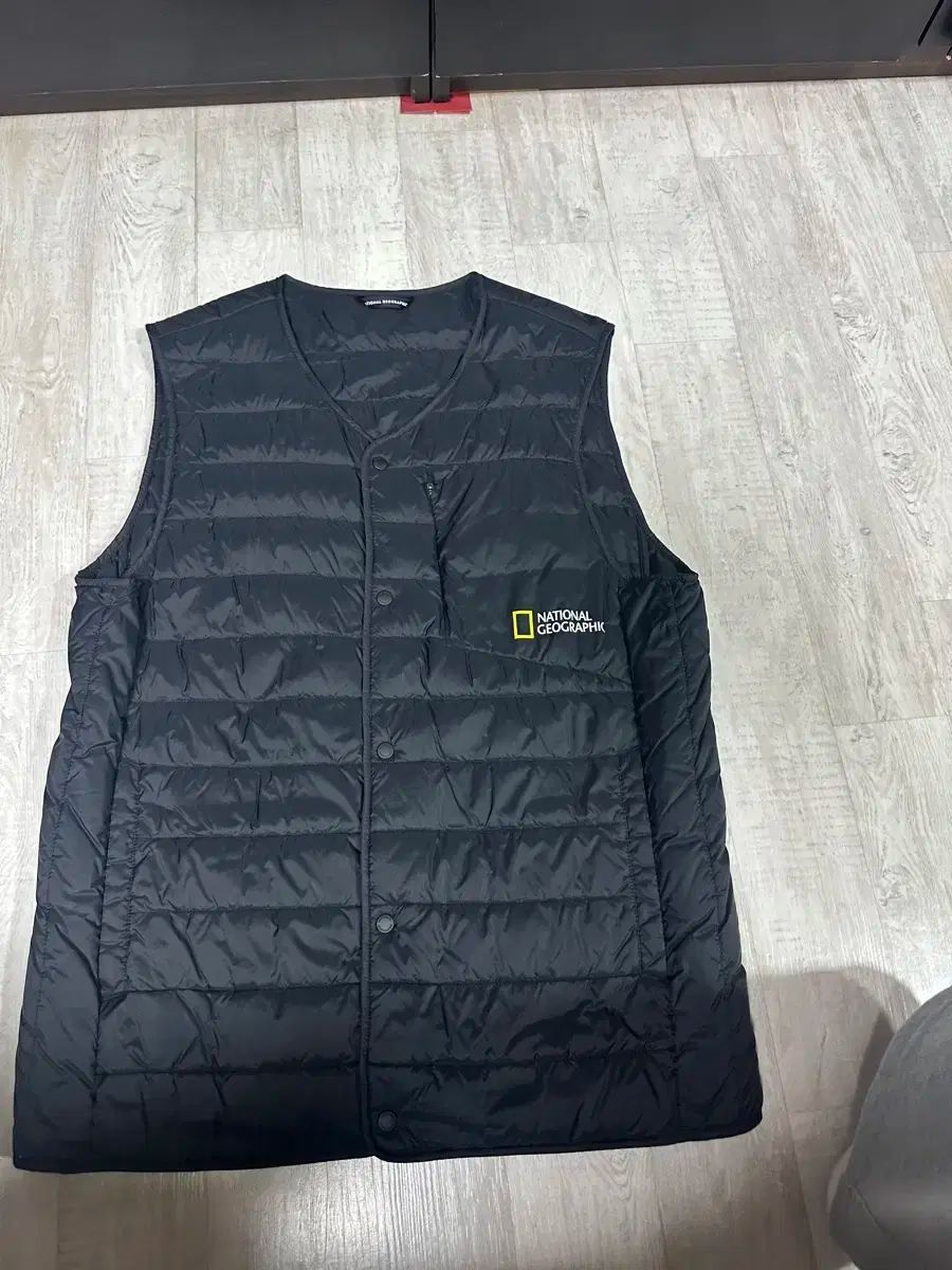 NATIONALGEOCRAPHIC 軽量ベスト