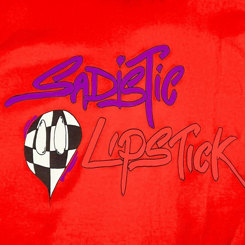 配送商品は通常配送無料。 CHROME HEARTS クロムハーツ MATTY BOY SPARK THE HEART ポケット プリント 長袖Ｔシャツ レッド サイズ XL 40706 安心の全品国内発送！