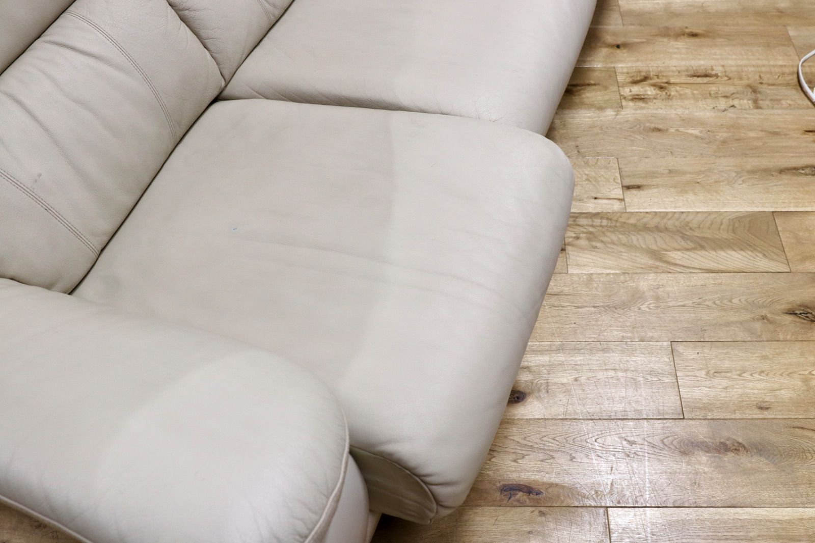 本革 オフホワイト