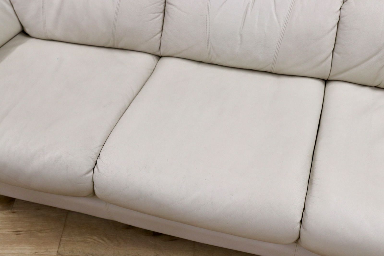 GMIH248Aスタイリッシュモダン 3人掛けソファ トリプルソファ 長椅子